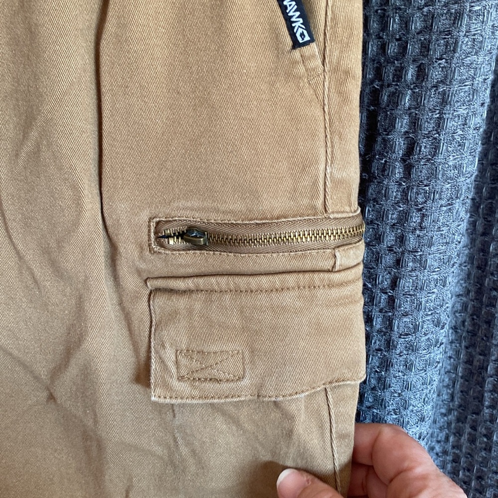 Hawk pants - Picture 2 of 8